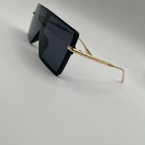 & Other Stories Black and Gold Sunglasses
